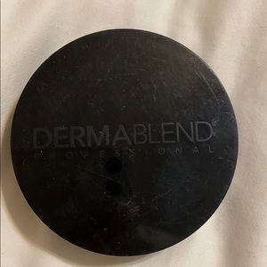 Dermablend translucent powder